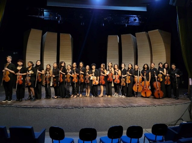 Orquestra de Cordas Aldo Parisot no palco do Auditório Onofre Lopes, Natal/RN, setembro de 2025
